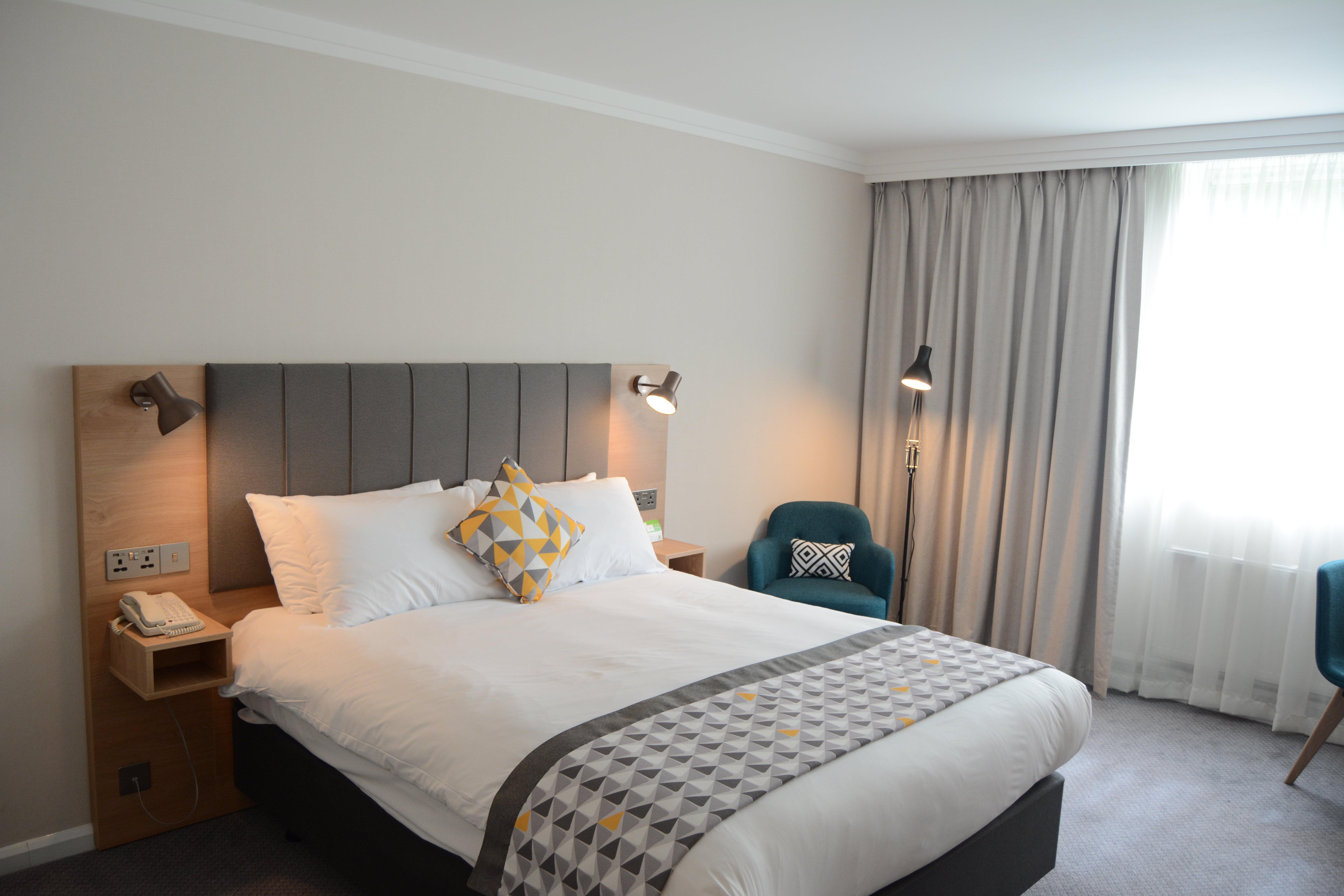 Holiday Inn London - Gatwick Airport By Ihg Horley Exterior foto