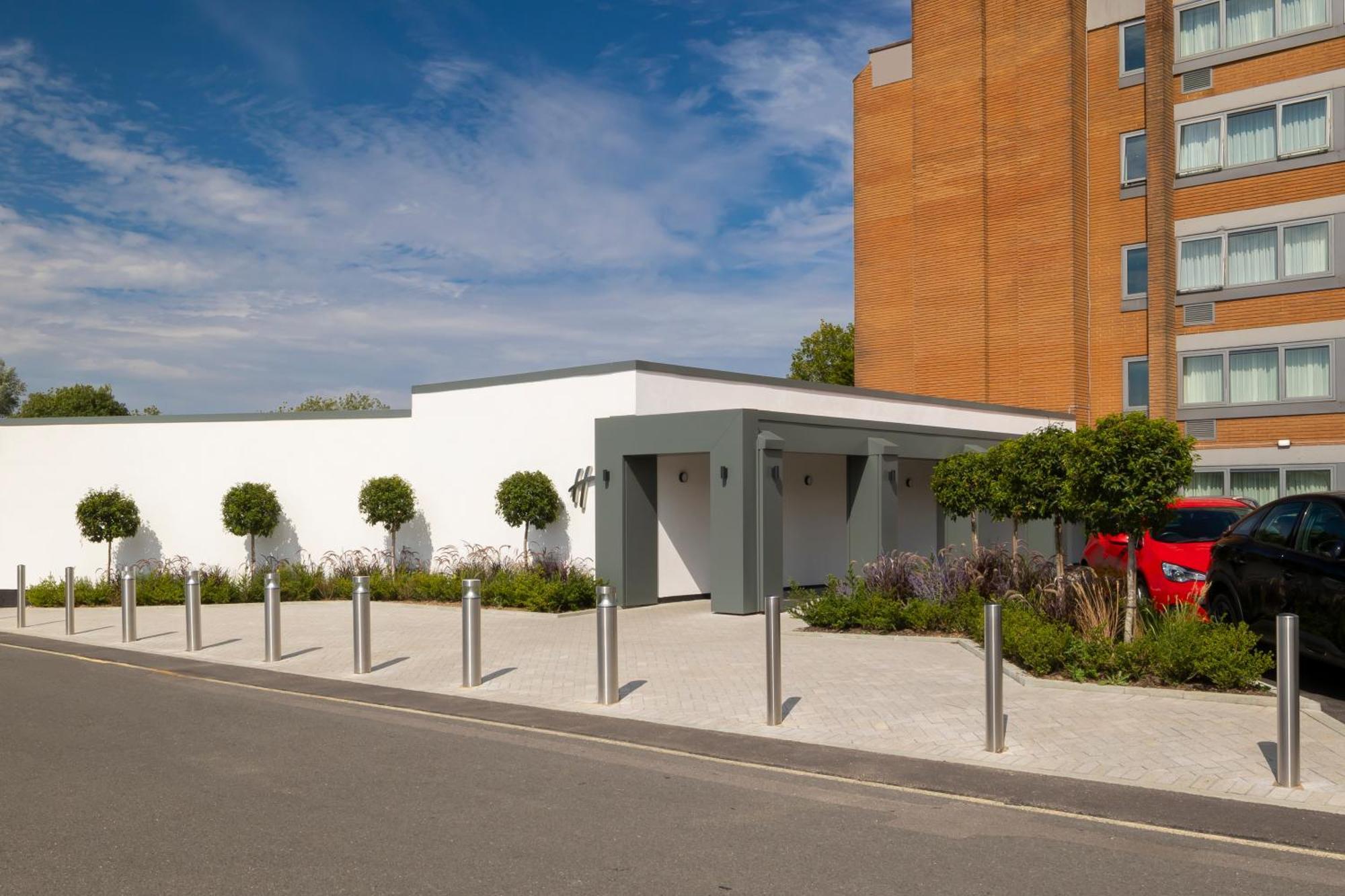 Holiday Inn London - Gatwick Airport By Ihg Horley Exterior foto